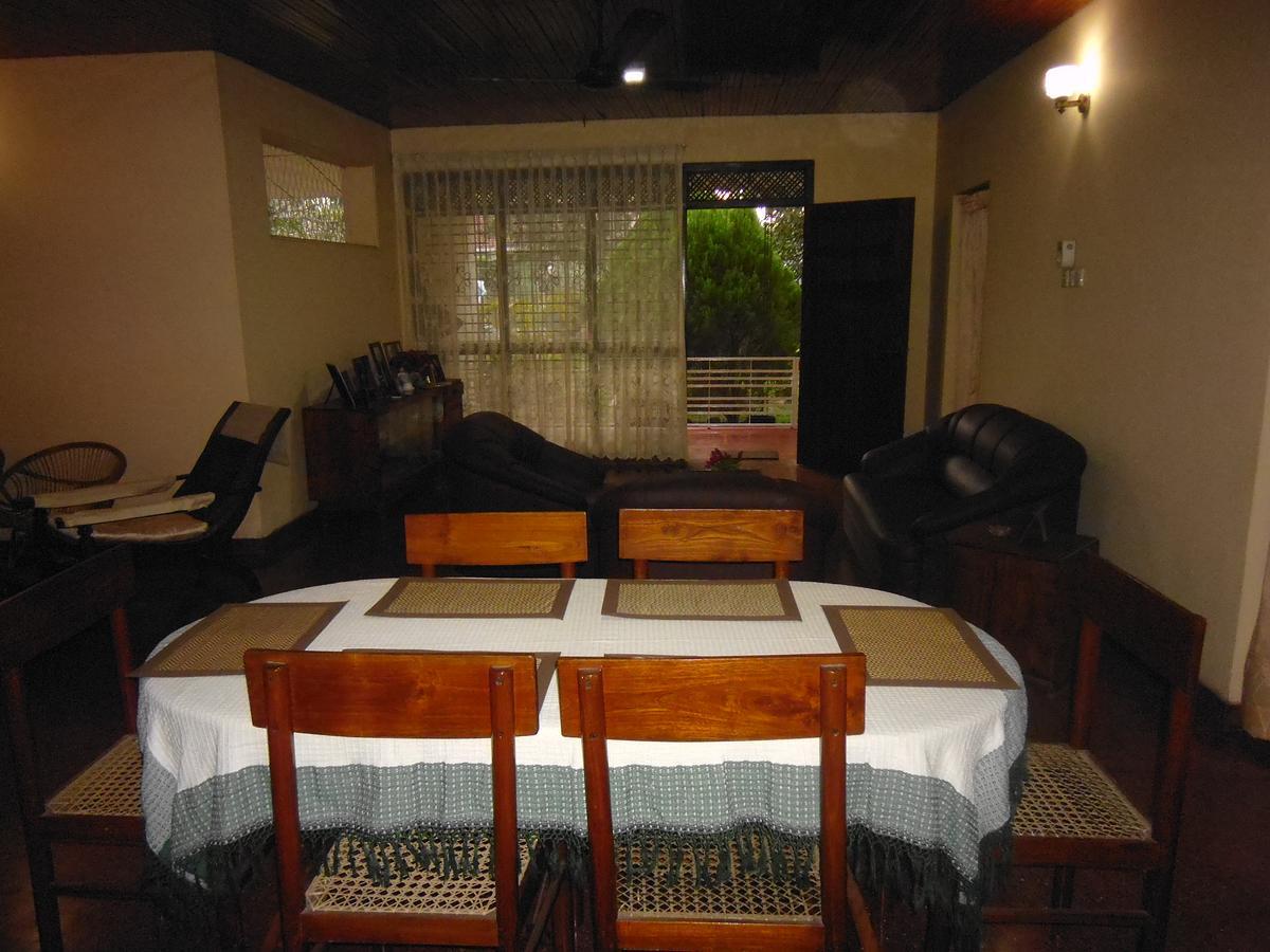 Mama'S Hostel By Taprobane Negombo Esterno foto